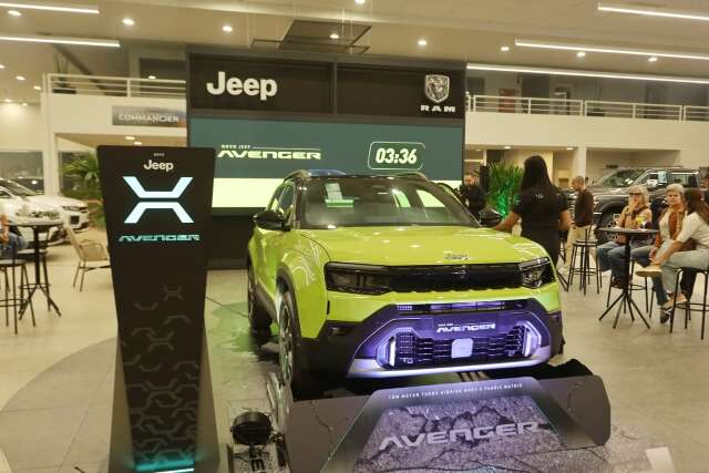 Jeep Avenger chega à Capital híbrido e a partir de R$ 114 mil