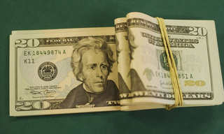 Dólar fecha semana em queda de 1,44% e termina cotado a R$ 5,14 Dólar fecha semana em queda de 1,44% e termina cotado a R$ 5,14