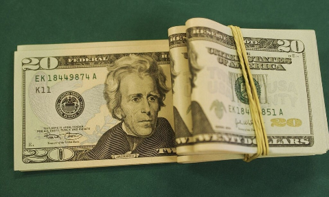 D&oacute;lar fecha semana em queda de 1,44% e termina cotado a R$ 5,14