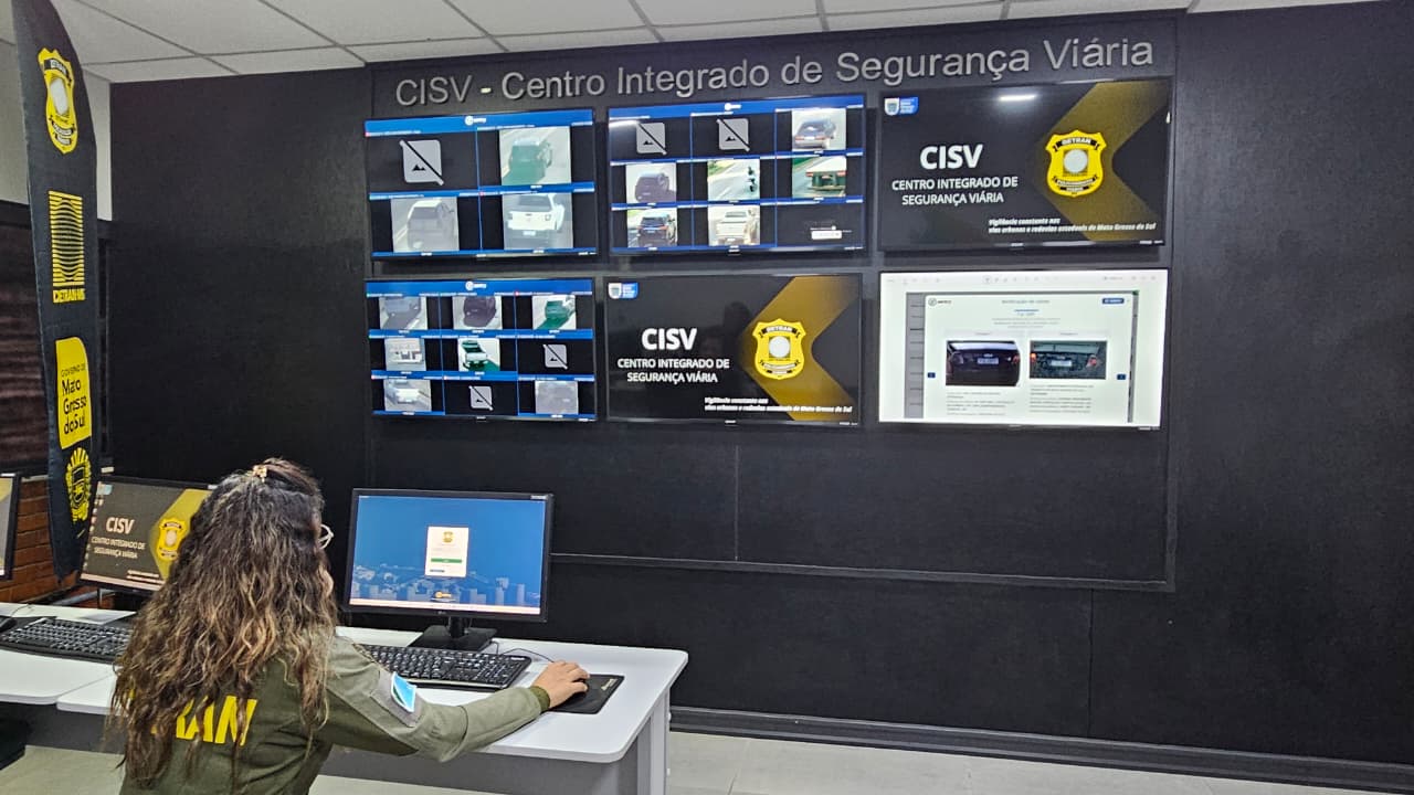 Image for Câmeras não multam, mas já são aliadas contra roubo e clonagem de veículos