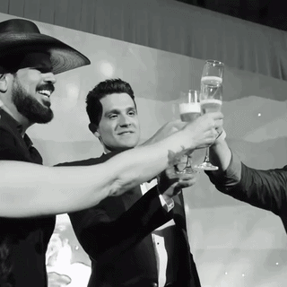 Luan Santana celebra 19 anos de carreira com festa em S&atilde;o Paulo