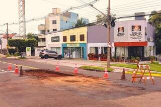 Vila Taquarussu recebe mutirão com 80 toneladas de massa asfáltica neste sábado Vila Taquarussu recebe mutirão com 80 toneladas de massa asfáltica neste sábado