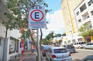 Prefeita promete pôr fim à novela do parquímetro até o fim do ano Prefeita promete pôr fim à novela do parquímetro até o fim do ano