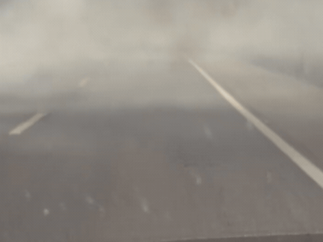 Fuma&ccedil;a de inc&ecirc;ndio &agrave;s margens de rodovia invade pista e reduz visibilidade