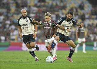 Fluminense vence o Remo de virada e se mantém no G4 Fluminense vence o Remo de virada e se mantém no G4