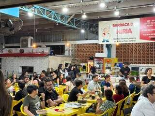 Barraca da Níria encerra história de 44 anos com fila e despedidas Barraca da Níria encerra história de 44 anos com fila e despedidas