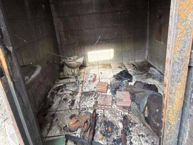Inc&ecirc;ndio em resid&ecirc;ncia deixa homem de 51 anos morto no interior do im&oacute;vel