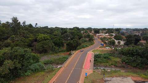 Depois de d&eacute;cadas, ponte aposenta &lsquo;pinguela&rsquo; e encurta caminhos no Lageado