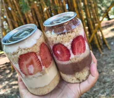 Gelado e na lata, bolo promete felicidade maior que a da cervejinha