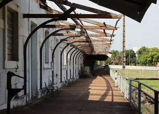 Antigos ferroviários viram guardiões de patrimônio que se deteriora na Esplanda Antigos ferroviários viram guardiões de patrimônio que se deteriora na Esplanda