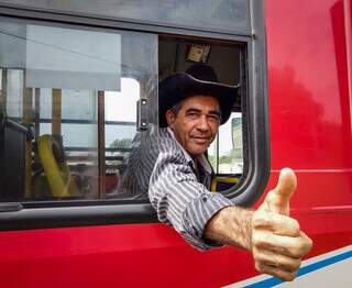 Ônibus cruza 50 quilômetros no aperto até "interior" da Capital por R$ 4,95 Ônibus cruza 50 quilômetros no aperto até "interior" da Capital por R$ 4,95