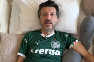 Doença de Lito Sousa levou Hermes em 4 meses; filho lembra dor: "Só podia rezar" Doença de Lito Sousa levou Hermes em 4 meses; filho lembra dor: "Só podia rezar"