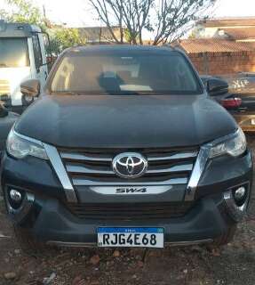 Hilux avaliada em R$ 177 mil entra em leil&atilde;o com lance a partir de R$ 44 mil