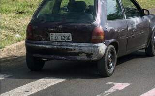 Dupla leva 4 minutos para furtar carro de açougueiro durante expediente Dupla leva 4 minutos para furtar carro de açougueiro durante expediente