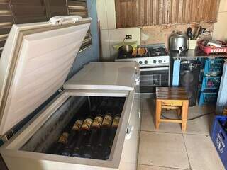 De banho de mijo &agrave; mesa no c&oacute;rrego, Jubinha mant&eacute;m Pior Bar do Mundo