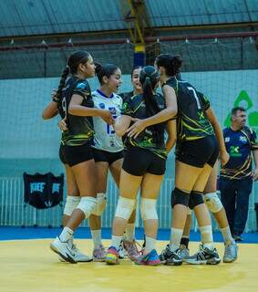 Campo Grande Vôlei vence duas e avança à 2ª fase do Brasileiro Sub-16 Campo Grande Vôlei vence duas e avança à 2ª fase do Brasileiro Sub-16