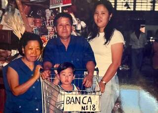 H&aacute; 50 anos juntos, casal trocou Okinawa pelas bancas do Mercad&atilde;o