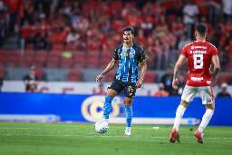 Inter e Gr&ecirc;mio empatam sem gols em cl&aacute;ssico marcado por pol&ecirc;mica