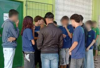 Finlandês vira atração em escola e incentiva colegas a estudar idioma Finlandês vira atração em escola e incentiva colegas a estudar idioma