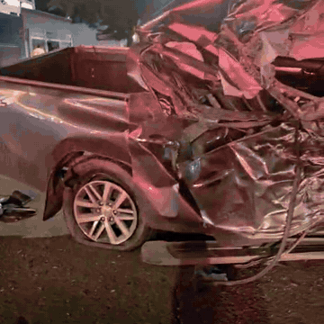 Hilux capota, fica com teto aberto e motorista &eacute; preso em Campo Grande