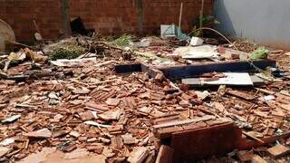 Casa de mulher desaparecida h&aacute; 3 meses &eacute; demolida com m&oacute;veis dentro