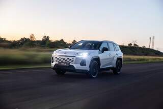 Toyota RAV4 volta ao Brasil com versão híbrida plug-in de 329 cv Toyota RAV4 volta ao Brasil com versão híbrida plug-in de 329 cv