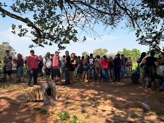 Grupo tenta invadir terreno de espólio ligado a grupo bilionário Grupo tenta invadir terreno de espólio ligado a grupo bilionário