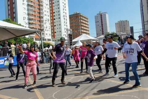 Evento cultural de flashback leva m&uacute;sica e dan&ccedil;a ao Horto Florestal