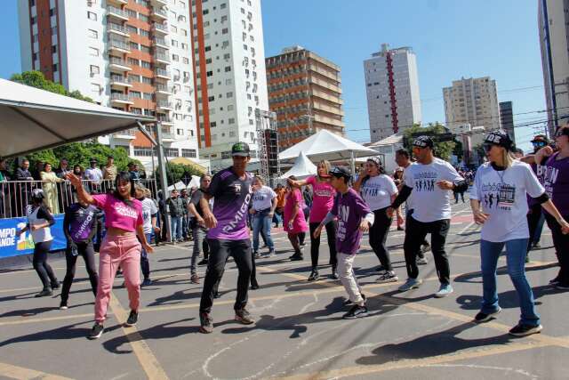 Evento cultural de flashback leva m&uacute;sica e dan&ccedil;a ao Horto Florestal