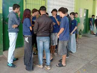 Finlandês vira atração em escola e incentiva colegas a estudar idioma Finlandês vira atração em escola e incentiva colegas a estudar idioma