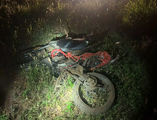 Acidente na BR-163 faz novas vítimas: jovens morreram após carro atingir moto Acidente na BR-163 faz novas vítimas: jovens morreram após carro atingir moto
