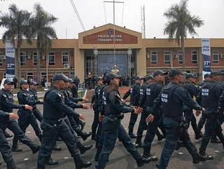 Câmara reduz tempo para aposentadoria integral de PMs e bombeiros Câmara reduz tempo para aposentadoria integral de PMs e bombeiros