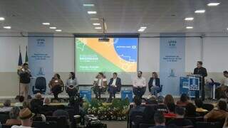 Governo estoca milho, prepara cestas e brigadas por impactos do El Niño em MS Governo estoca milho, prepara cestas e brigadas por impactos do El Niño em MS