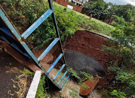 Ap&oacute;s um m&ecirc;s ca&iacute;da, ponte de ciclovia ser&aacute; retirada para manuten&ccedil;&atilde;o