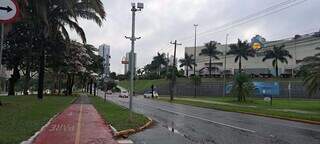 Após chuva, semáforos ficam desligados em pontos de Campo Grande Após chuva, semáforos ficam desligados em pontos de Campo Grande