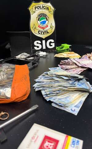 Em tr&ecirc;s horas e "nem a&iacute;" para tornozeleira, ladr&atilde;o arromba 10 lugares 