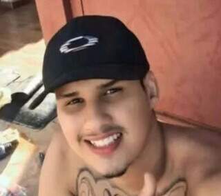Jovem morre após passar por postos de saúde sem diagnóstico Jovem morre após passar por postos de saúde sem diagnóstico