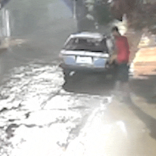 Nem chuva impede a&ccedil;&atilde;o de ladr&otilde;es de carro na Moreninha