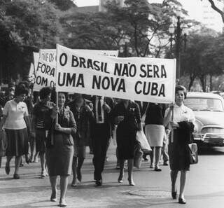 Churrasco para Brizola e bolsa na Rússia fizeram “agitadores” alvos de militares Churrasco para Brizola e bolsa na Rússia fizeram “agitadores” alvos de militares