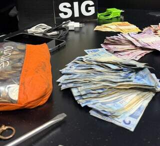 Em três horas e "nem aí" para tornozeleira, ladrão arromba 10 lugares Em três horas e "nem aí" para tornozeleira, ladrão arromba 10 lugares