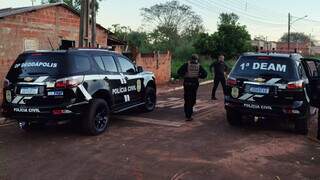Suspeito de estuprar enteada e homem que ameaçou ex são presos durante operação Suspeito de estuprar enteada e homem que ameaçou ex são presos durante operação