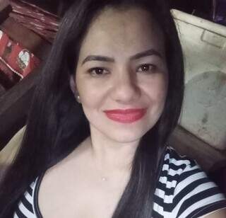 Casal deixa o Paraguai para tratar no SUS doença rara diagnosticada em Lito Casal deixa o Paraguai para tratar no SUS doença rara diagnosticada em Lito