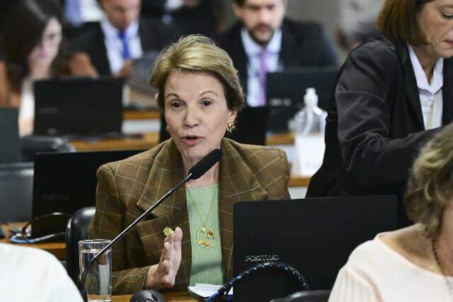 Fim da escala 6x1 passa na CCJ do Senado apesar de voto contr&aacute;rio de Tereza