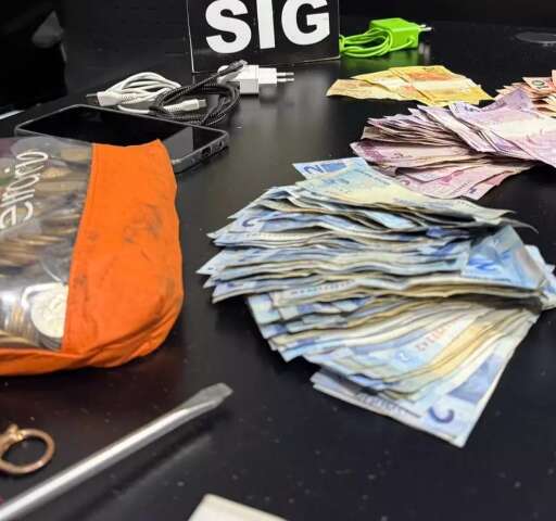 Em tr&ecirc;s horas e "nem a&iacute;" para tornozeleira, ladr&atilde;o arromba 10 lugares 