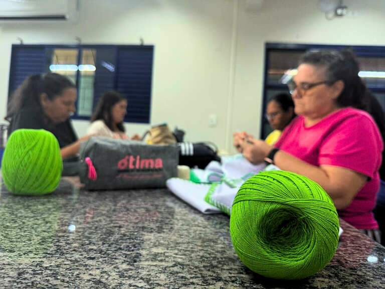 Crochê dá a mães que cuidam o tempo todo algumas horas para si