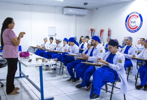 Universidade atribui fim de Medicina em Pedro Juan &agrave; revitaliza&ccedil;&atilde;o de Assun&ccedil;&atilde;o