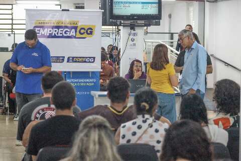 Sal&aacute;rios baixos explicam vagas abertas em Campo Grande para metade dos leitores