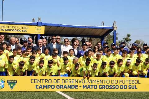 Com mensagem do presidente da FIFA, Centro de Desenvolvimento &eacute; entregue