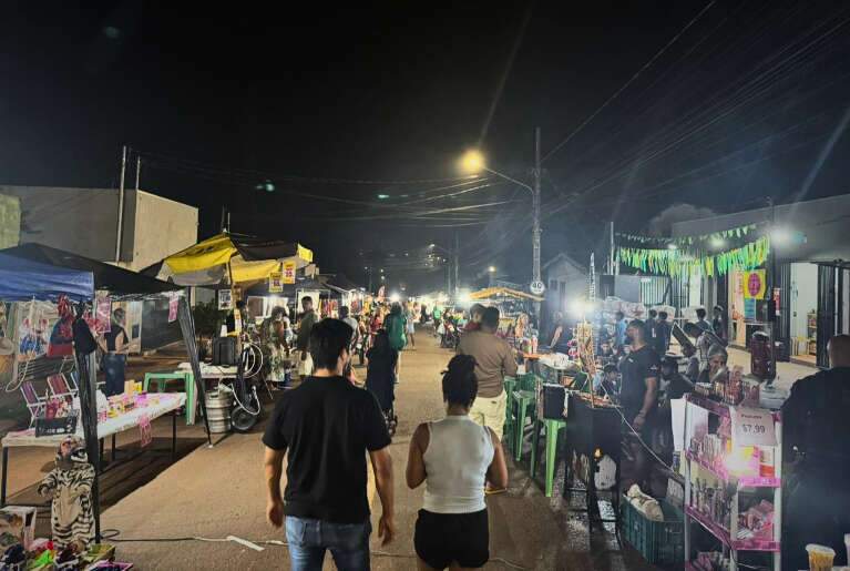 Quem mora no Caiobá agora vende, compra e faz amigos na própria feira