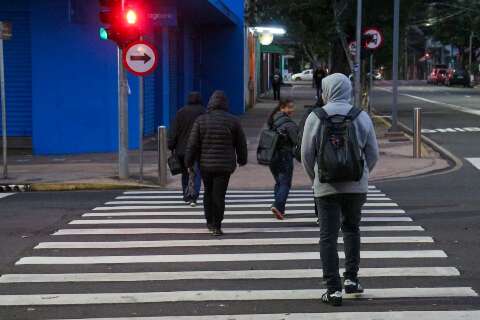 Frente fria traz chuva e m&iacute;nimas de 10&deg;C a MS no feriad&atilde;o